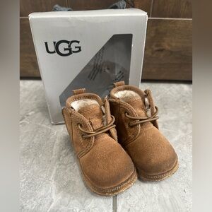 UGG Neumel Baby Crib Shoes